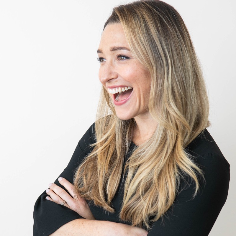Lauren Michelle Heuser, Bond Vet